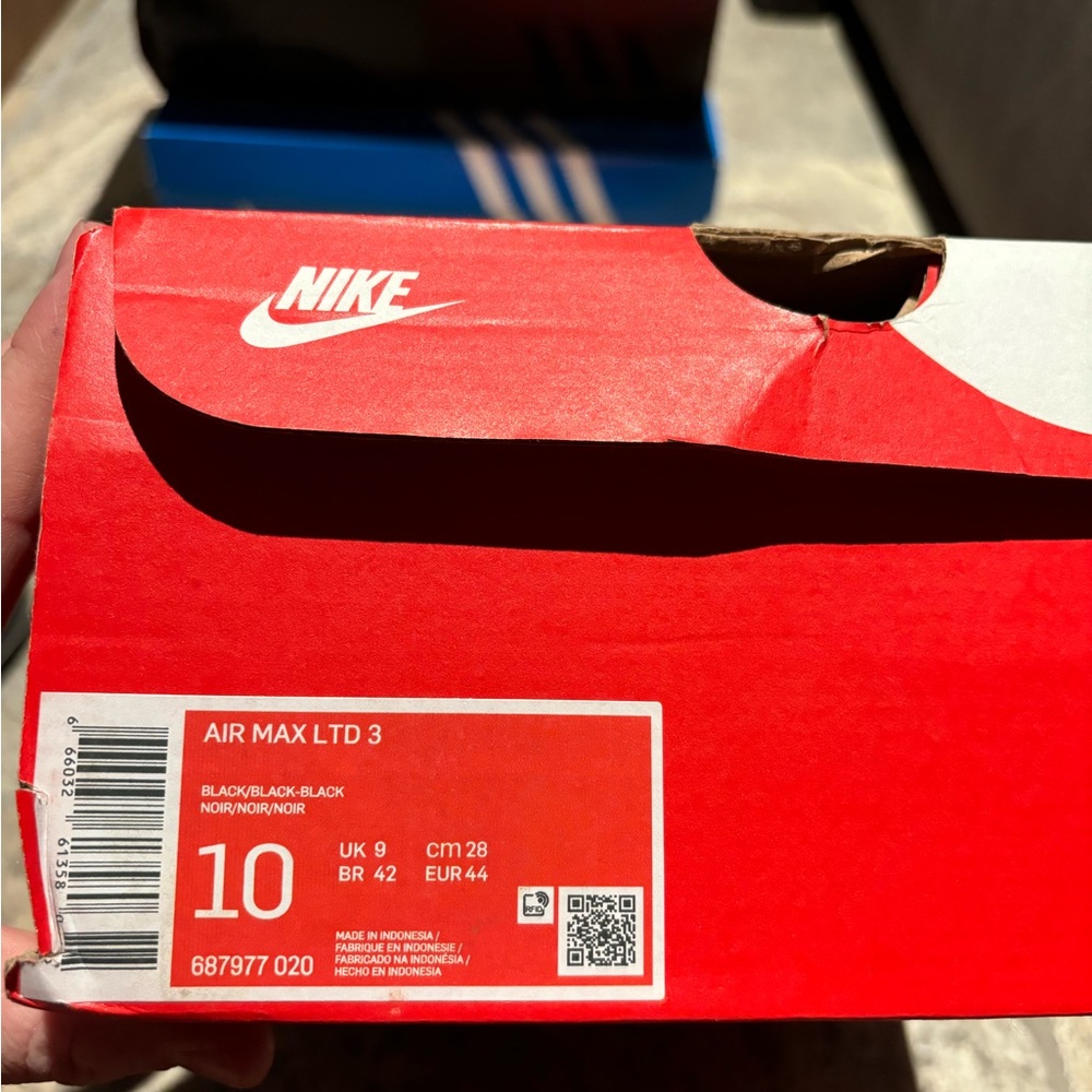 Nike - Picture 6 of 6